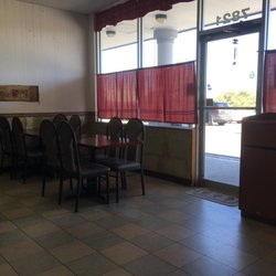 Hong Kong Restaurant - Seating area