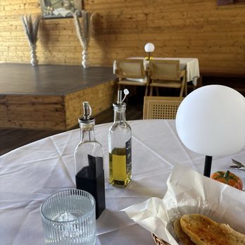 Casa di Salvatore - Bread with oil and balsamic vinegar - Italian Near Me - Patterson, California Casa di Salvatore - Bread with oil and balsamic vinegar - Italian Near Me - Patterson, California