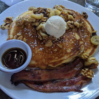 Testa's Bar & Grill - Banana nut pancakes and perfect bacon - Seafood Near Me - Bar Harbor, Maine Testa's Bar & Grill - Banana nut pancakes and perfect bacon - Seafood Near Me - Bar Harbor, Maine