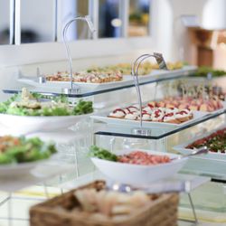 Falco's Catering - Beautiful cold station