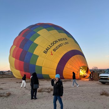 Rainbow Ryders - Getting ready for a sunrise balloon flight - Hot Air Balloons Near Me - Albuquerque, New Mexico