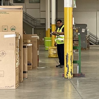 Temco Logistics - Watch out with this guy , he'll hit you with a forklift ( manager Daniel failed to do proper procedures) - Couriers & Delivery Services Near Me - Pomona, California Temco Logistics - Watch out with this guy , he'll hit you with a forklift ( manager Daniel failed to do proper procedures) - Couriers & Delivery Services Near Me - Pomona, California