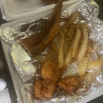 Lou Lou's Seafood - Fish & Shrimp Basket with fries - Seafood Near Me - Lexington, North Carolina Lou Lou's Seafood - Fish & Shrimp Basket with fries - Seafood Near Me - Lexington, North Carolina