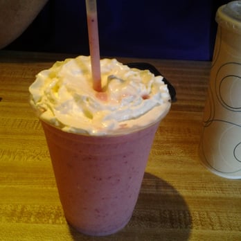 Gilligan's Island - Best strawberry/banana smoothie ever! ! - Burgers Near Me - Sherburne, New York