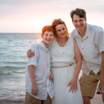 Picaflor Films - Jenn and Pat family portrait session - Video/Film Production Near Me Picaflor Films - Jenn and Pat family portrait session - Video/Film Production Near Me