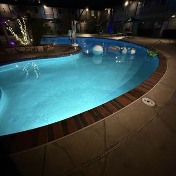 Kings Inn San Diego - Pool - San Diego, CA