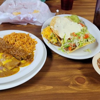 El Alamo Cafe - Yes, I ate it all! Mary's Special Dinner - American Near Me - Hearne, Texas
