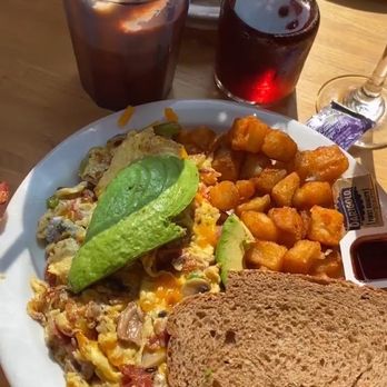 Fratelli Cafe - California Omelette with House Made Potatoes - Coffee & Tea Near Me - Los Angeles, California Fratelli Cafe - California Omelette with House Made Potatoes - Coffee & Tea Near Me - Los Angeles, California
