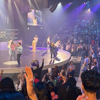 Elevation Church - Ballantyne - Worship time - Churches Near Me - Charlotte, North Carolina Elevation Church - Ballantyne - Worship time - Churches Near Me - Charlotte, North Carolina