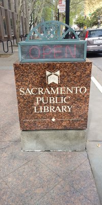 Sacramento Central Public Library by null