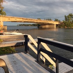 916 Riverside