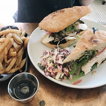 Hillside Farmacy - Smithy Sandwich - New American Near Me - Austin, Texas