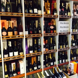 La Vinocave - Very good selection of champagne!