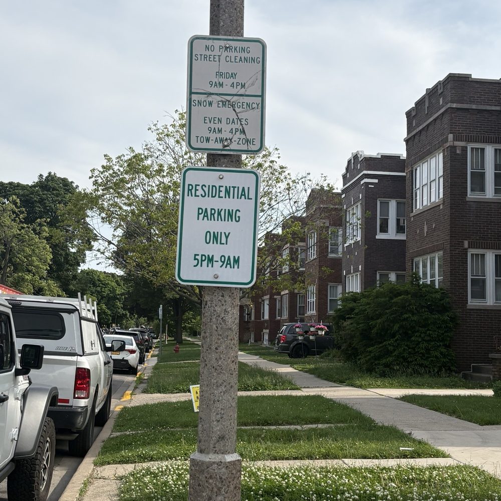La Michoacana Premium - Resident Parking - Desserts Near Me - Berwyn, Illinois La Michoacana Premium - Resident Parking - Desserts Near Me - Berwyn, Illinois