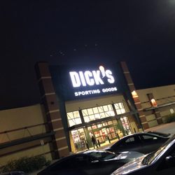 DICK'S Sporting Goods