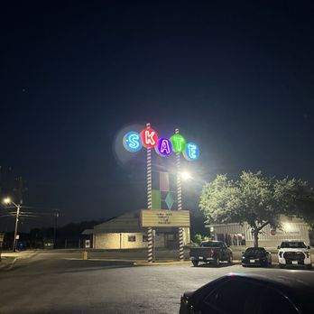 The Rollercade - Lots of parking - Skating Rinks Near Me - San Antonio, Texas