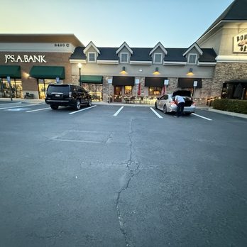 Bonefish Grill - Seafood Near Me - Buford, Georgia
