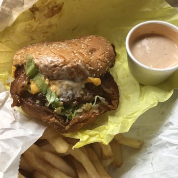 Old Time Drive In - Bacon cheeseburger combo with side of thousand island dressing - Burgers Near Me - Sun Valley, California Old Time Drive In - Bacon cheeseburger combo with side of thousand island dressing - Burgers Near Me - Sun Valley, California