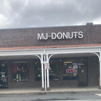 M J Donuts - Store front - Donuts Near Me - Pineville, North Carolina M J Donuts - Store front - Donuts Near Me - Pineville, North Carolina