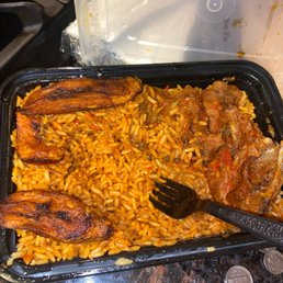 Jollof rice with fried Chicken Jollof rice with fried Chicken