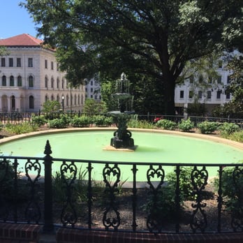 Virginia State Capitol - Landmarks & Historical Buildings Near Me - Richmond, Virginia