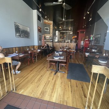 Coalfire Pizza - Ample seating - Pizza Near Me - Chicago, Illinois
