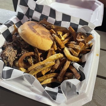 Pit King Bbq - Beef and fries! - Food Trucks Near Me - Houston, Texas Pit King Bbq - Beef and fries! - Food Trucks Near Me - Houston, Texas