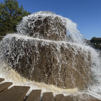 Finlay Park - Parks Near Me - Columbia, South Carolina