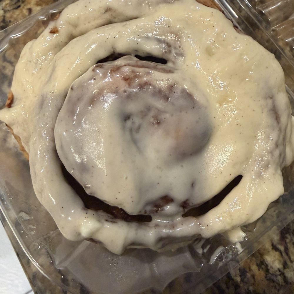 Berties Bake Shop - Cinnamon roll - Bakeries Near Me - Covington, Louisiana