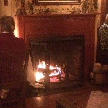 Ye Olde Tavern - Fireplace - American Near Me - Manchester, Vermont