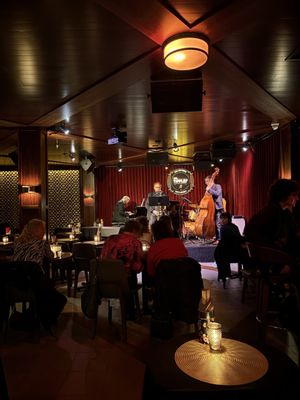 Mr. Tipple's Jazz Club by null