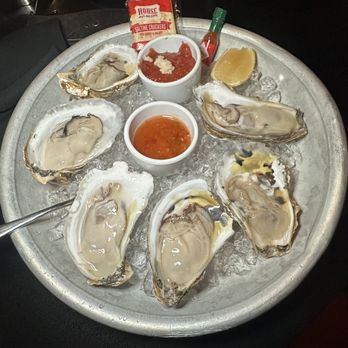Double Cut Steak House - Steakhouses Near Me - Wisconsin Dells, Wisconsin