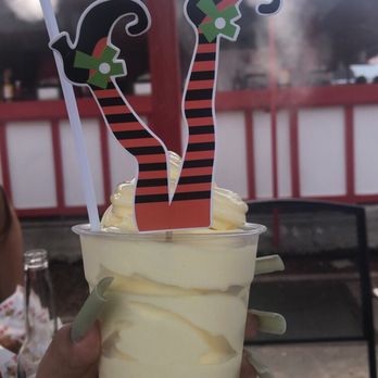 Mad Madeline's Grill - Burgers Near Me - Temecula, California