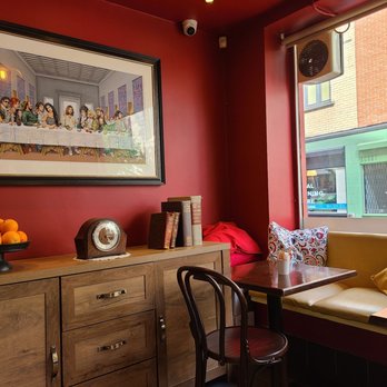 The West End - Cafes Near Me - Temple Bar, D