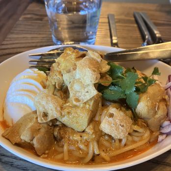 Burma Light - Rice noodle dish with chicken and egg - Noodles Near Me - Folsom, California Burma Light - Rice noodle dish with chicken and egg - Noodles Near Me - Folsom, California