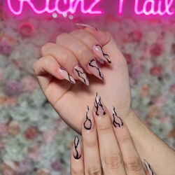Rich'z Nails & Spa