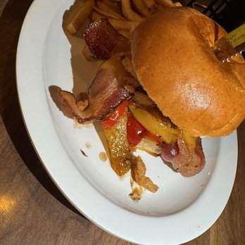 Broderick Roadhouse - Johnny Cash Burger - Gastropubs Near Me - West Sacramento, California Broderick Roadhouse - Johnny Cash Burger - Gastropubs Near Me - West Sacramento, California
