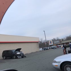 ALDI - Great grocery store . Love going there