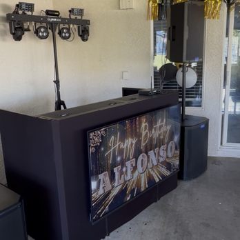 DJ JR - DJs Near Me - North Hills, California DJ JR - DJs Near Me - North Hills, California