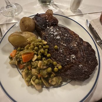 Botín - Sirloin Steak and potatoes - Spanish Near Me - Madrid, M