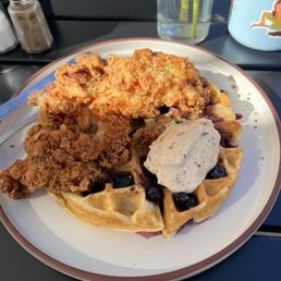 Fried Chicken n' Waffles Fried Chicken n' Waffles