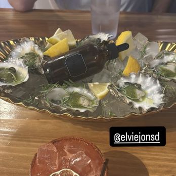 El Viejon Seafood - Tacos - Tequilla - Strawberry margarita and half dozen Oysters - Seafood Near Me - San Diego, California El Viejon Seafood - Tacos - Tequilla - Strawberry margarita and half dozen Oysters - Seafood Near Me - San Diego, California