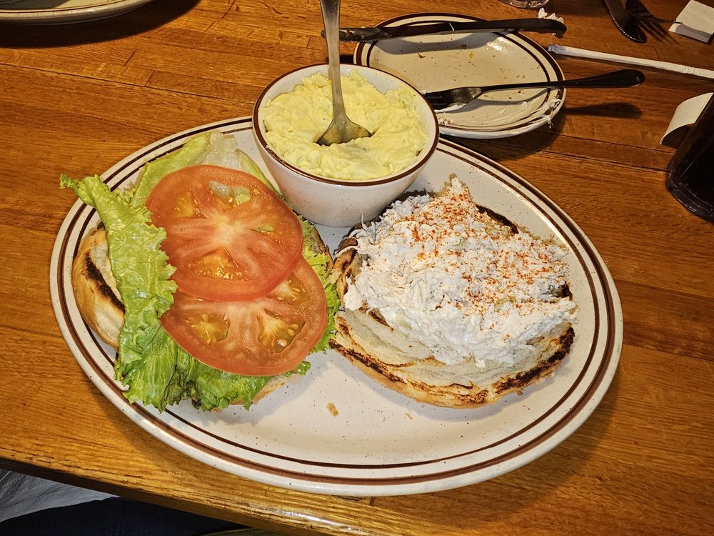 Food from Easy Street Cafe