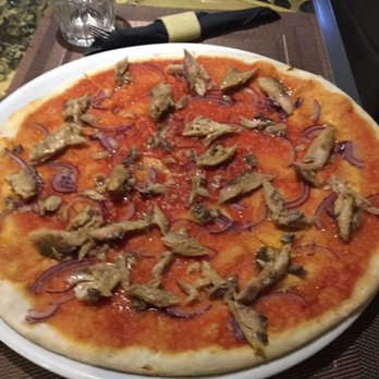 Gaia Bio - Pizza with anchovies and red onions. - Vegetarian Near Me - Rome, RM Gaia Bio - Pizza with anchovies and red onions. - Vegetarian Near Me - Rome, RM