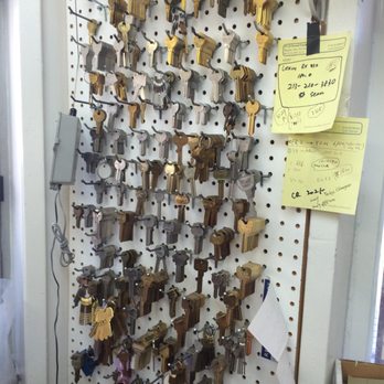 Keyway Locksmith - Keys & Locksmiths Near Me - Walnut, California Keyway Locksmith - Keys & Locksmiths Near Me - Walnut, California