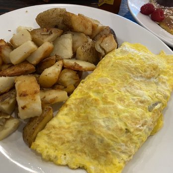 Iron Town Diner - Diners Near Me - Saugus, Massachusetts Iron Town Diner - Diners Near Me - Saugus, Massachusetts