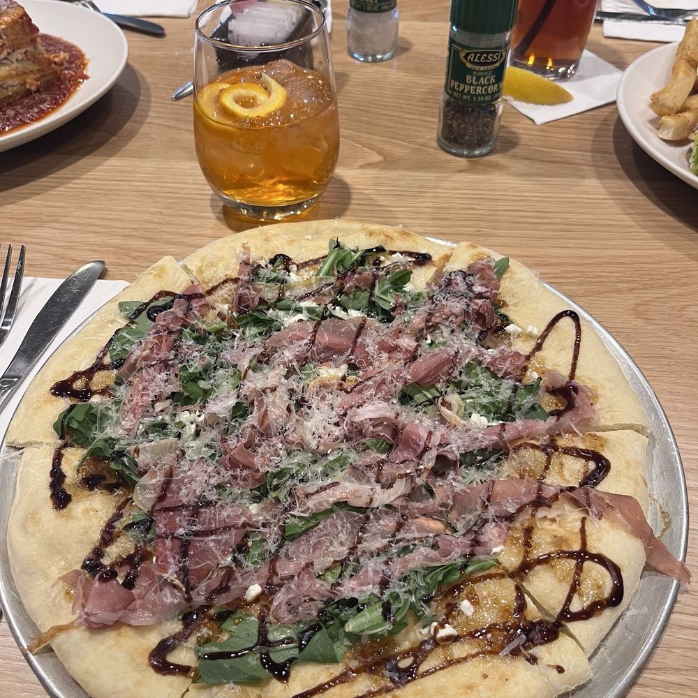 Roma Table - Prosciutto Fig Pizza - Italian Near Me - Sevierville, Tennessee Roma Table - Prosciutto Fig Pizza - Italian Near Me - Sevierville, Tennessee