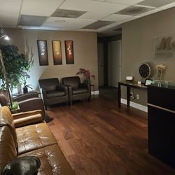 Melt Massage & Spa - Lobby
