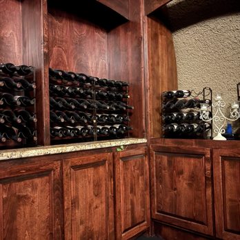 Oak Mountain Winery - Aged wine - Wineries Near Me - Temecula, California