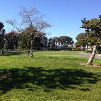 Los Prados Park - 2nd 1/2 of the park... It's huge! - Dog Parks Near Me - San Mateo, California Los Prados Park - 2nd 1/2 of the park... It's huge! - Dog Parks Near Me - San Mateo, California